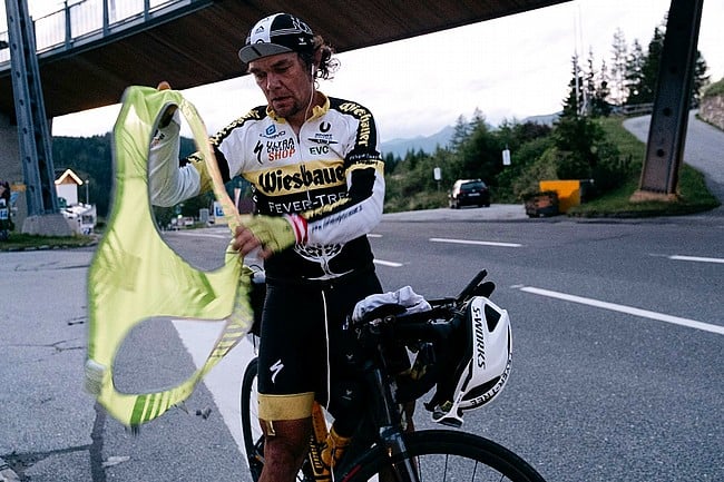 Apidura Packable Visibility Vest 