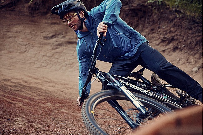 Gore Wear Mens Fernflow Hooded Windbreaker 