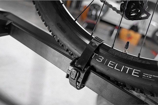 Saris 2025 Superclamp G4 4-Bike Hitch Rack 