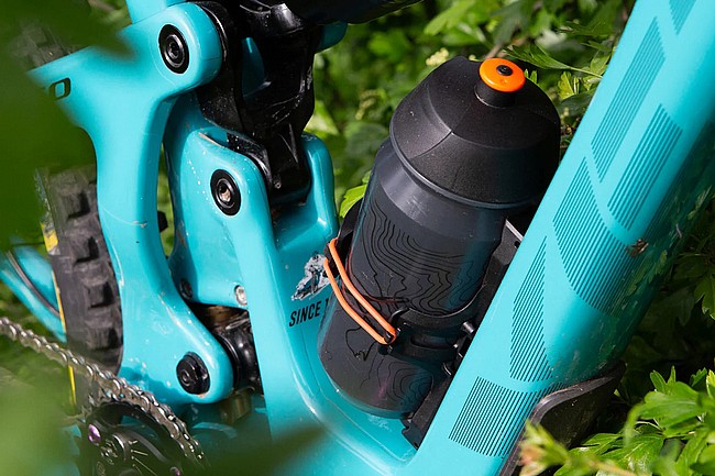 Restrap Side Release Bottle Cage 