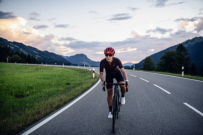 Abus Viantor MIPS Road Helmet 