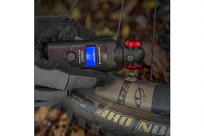Blackburn Honest Digital Pressure Gauge Blackburn Honest Digital Pressure Gauge