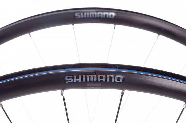 Shimano WH-RX010 Disc Clincher Wheelset Shimano WH-RX010 Disc Clincher Wheelset